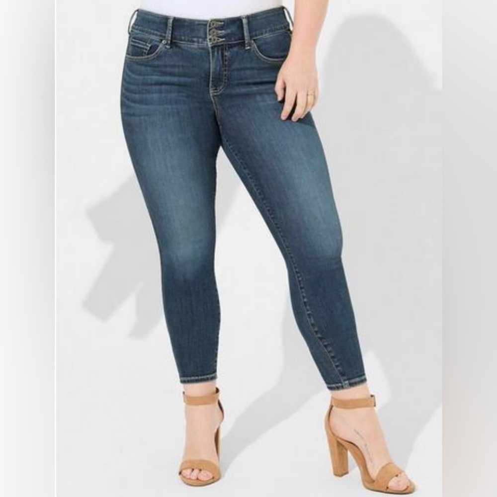 TORRID Jegging Skinny Super Soft High-Rise Jean Blue Grotto 18R NWT